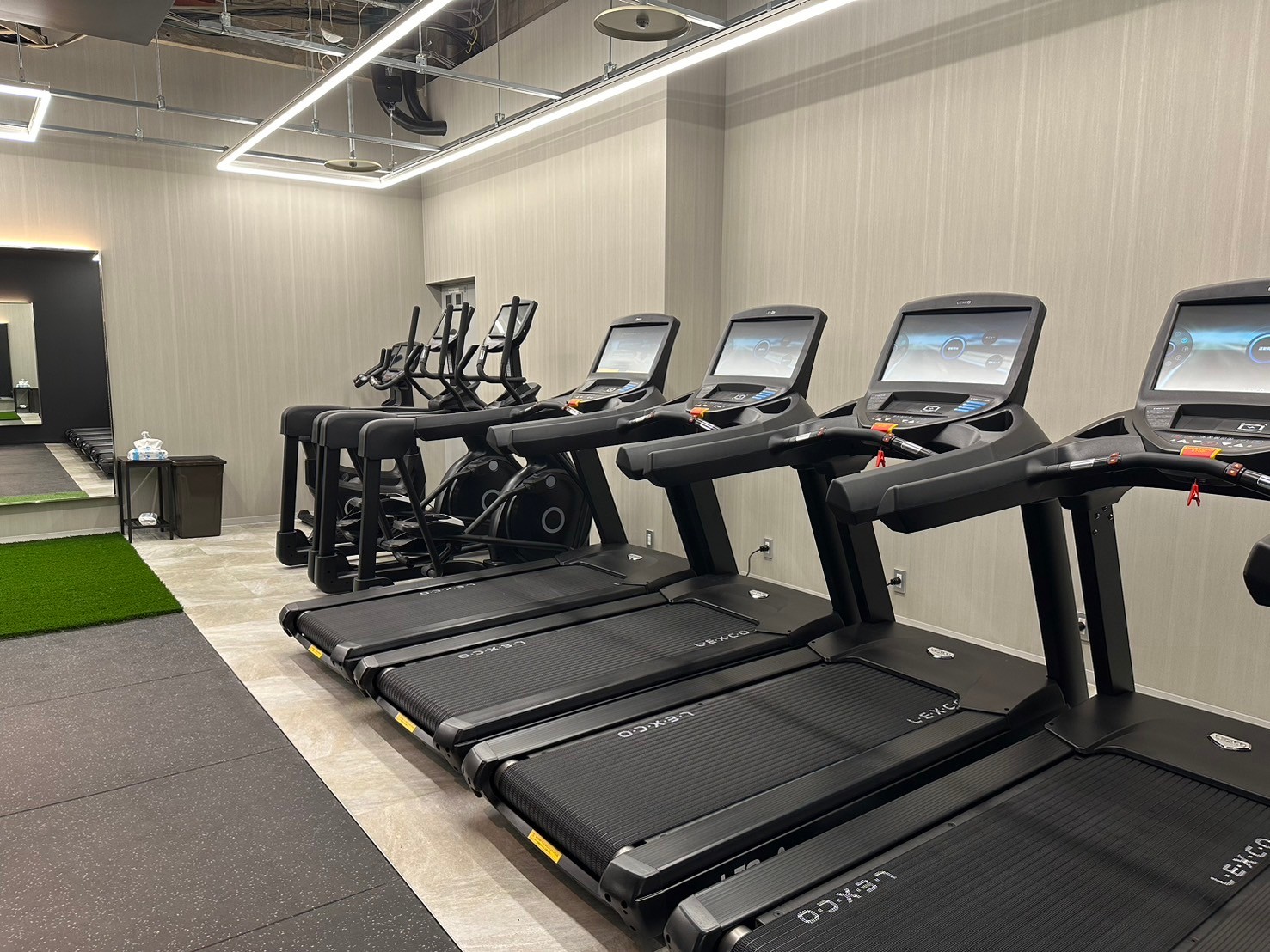 相模大野 | FIT PLACE24 月会費2,980円(税込3,278円)〜 本格24時間 