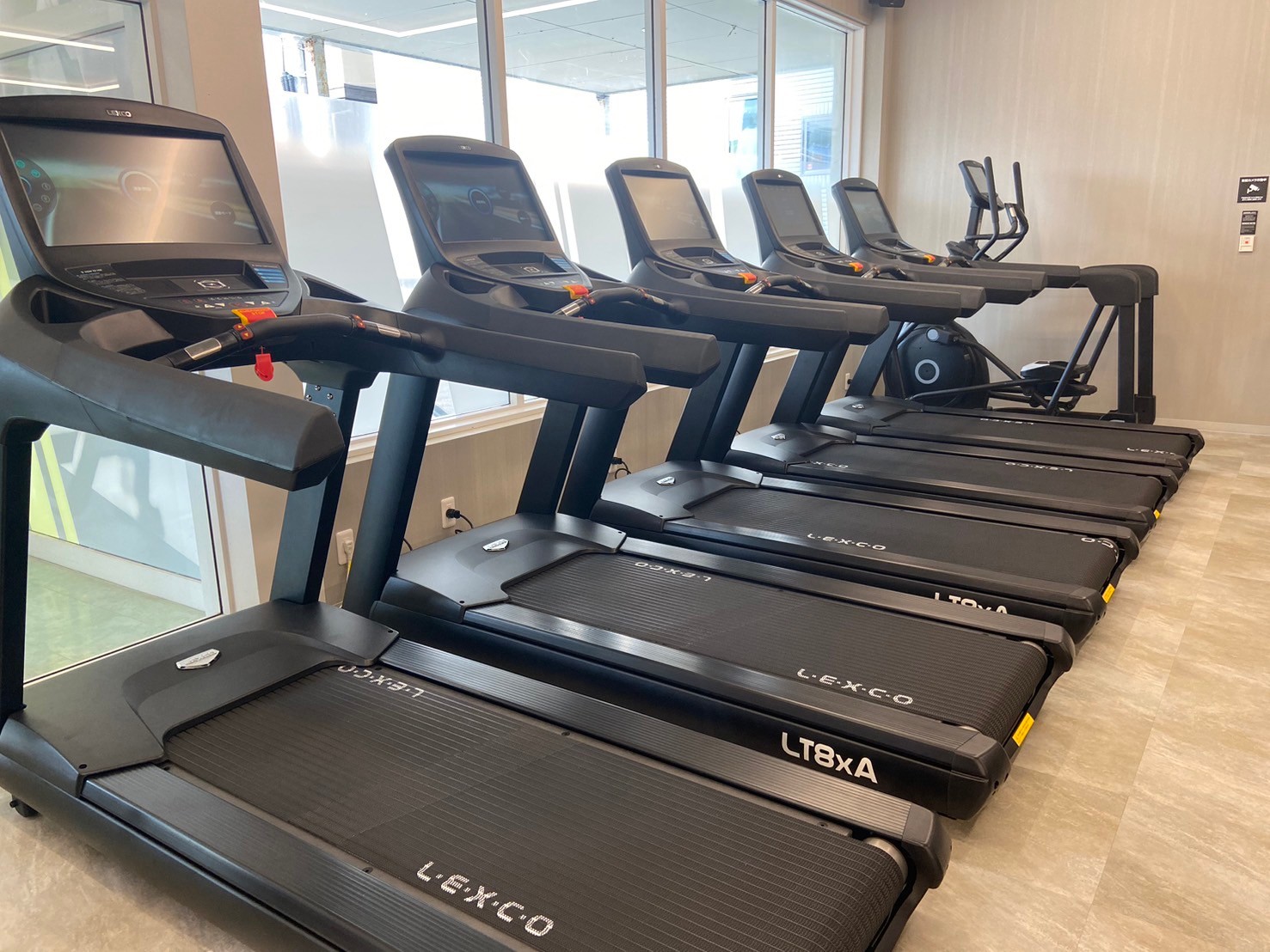 新札幌 | FIT PLACE24 月額2,980円の本格24時間営業フィットネスジム