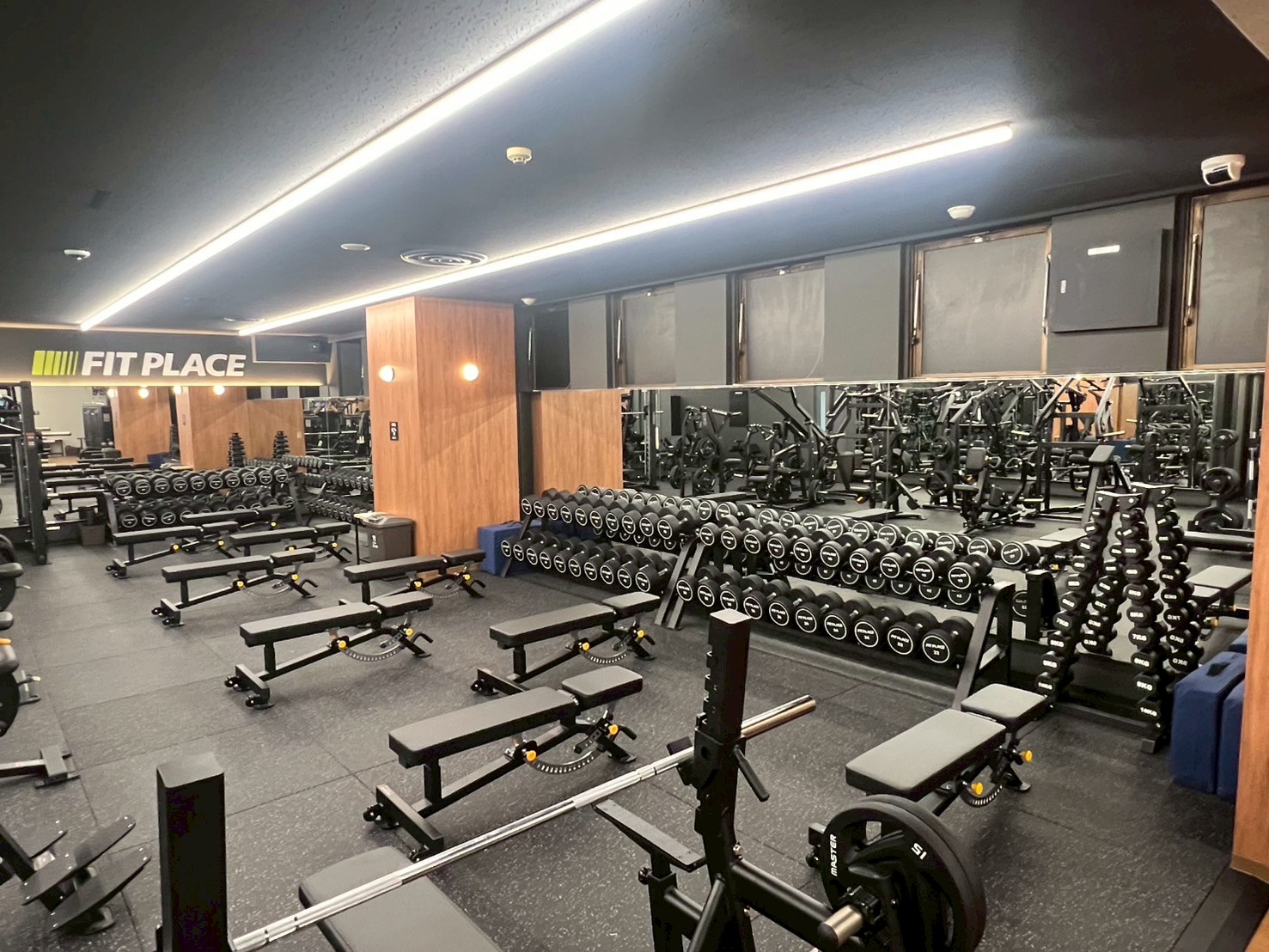 博多駅南 | FIT PLACE24 月会費2,980円(税込3,278円)〜 本格24時間 
