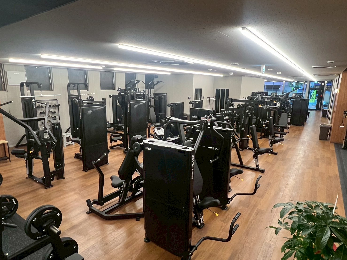 博多駅南 | FIT PLACE24 月会費2,980円(税込3,278円)〜 本格24時間 