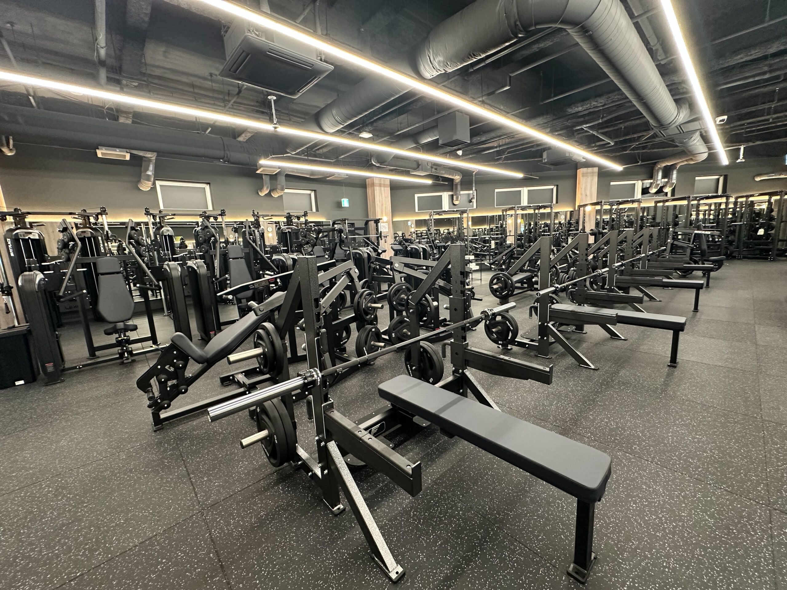 スポーツ フィットネス、トレーニング 鶴見東寺尾 | FIT PLACE24 月会費2,980円(税込3,278円)〜 本格24時間